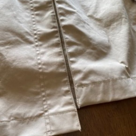 GAP Khaki Trench Coat in Size Medium - Picture 5 of 9